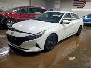 Hyundai Elantra 2.0L 4 2022