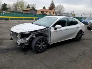 Toyota Camry 2.5L 4 2021