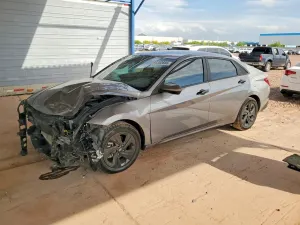 Hyundai Elantra 2.0L 4 2022