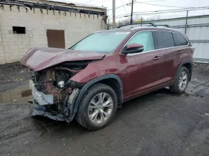 Toyota Highlander 3.5L 6 2015