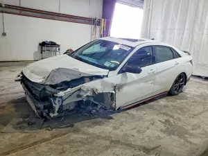 Hyundai Elantra 2.0L 4 2025