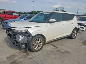 Kia Soul 2.0L 4 2021
