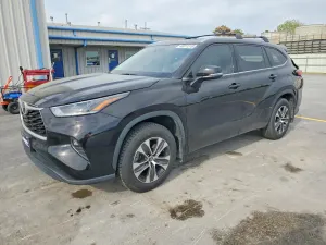 Toyota Highlander 3.5L 6 2021