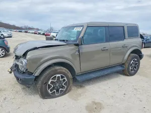 Ford Bronco 2.3L 4 2025