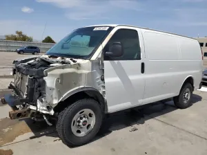 GMC Savana 4.8L 8 2012