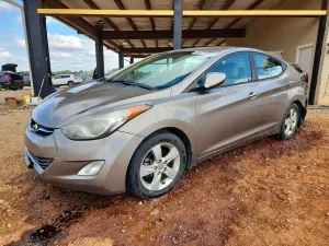 Hyundai Elantra 1.8L 4 2013
