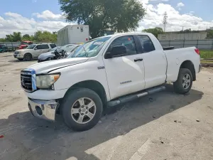 Toyota Tundra 5.7L 8 2011