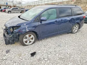 Toyota Sienna 3.5L 6 2018