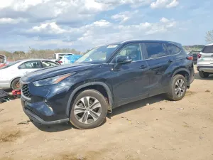 Toyota Highlander 2.4L 4 2023