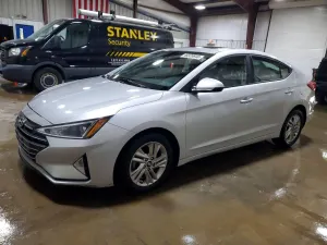 Hyundai Elantra 2.0L 4 2020