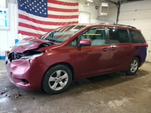 Toyota Sienna 3.5L 6 2011