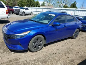 Hyundai Elantra 2.0L 4 2023