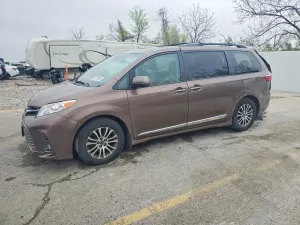 Toyota Sienna 3.5L 6 2019
