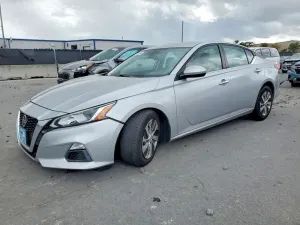 Nissan Altima 2.5L 4 2020