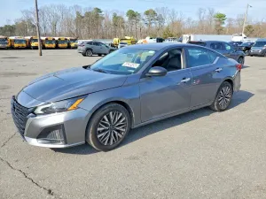 Nissan Altima 2.5L 4 2025