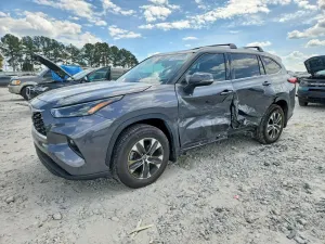 Toyota Highlander 3.5L 6 2022