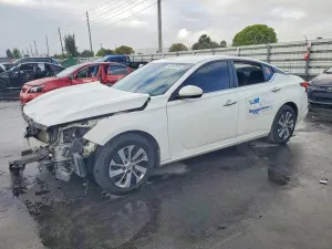 Nissan Altima 2.5L 4 2020