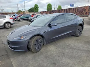 Tesla Model 3 2025