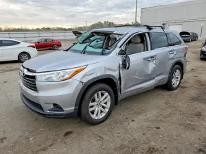Toyota Highlander 3.5L 6 2016