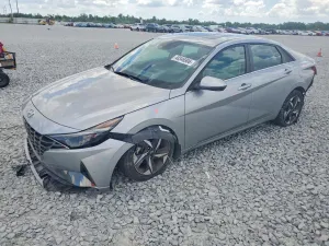 Hyundai Elantra 2.0L 4 2023