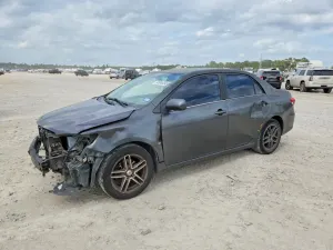 Toyota Corolla 1.8L 4 2013
