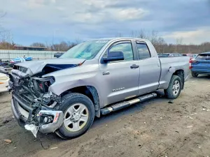 Toyota Tundra 5.7L 8 2018