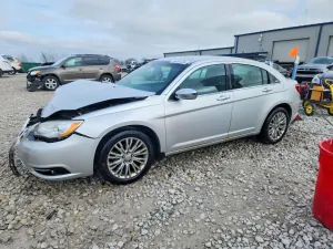 Chrysler 200 2.4L 4 2012