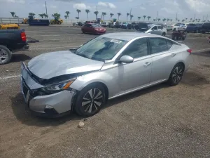 Nissan Altima 2.5L 4 2021