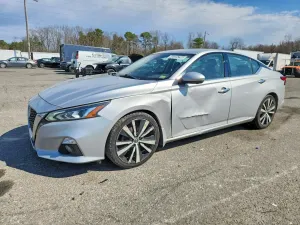 Nissan Altima 2.0L 4 2020