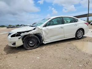Nissan Altima 2.5L 4 2015