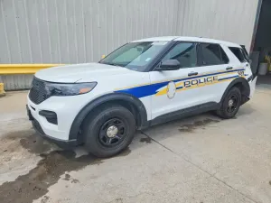 Ford Explorer 3.3L 6 2023
