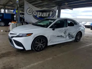 Toyota Camry 2.5L 4 2023