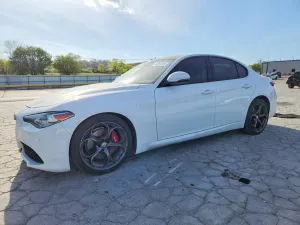 Alfa Romeo Giulia 2.0L 4 2018