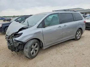 Toyota Sienna 3.5L 6 2018