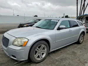 Dodge Magnum 5.7L 8 2005