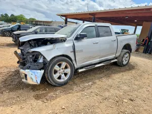 RAM 1500 5.7L 8 2018