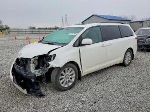 Toyota Sienna 3.5L 6 2011