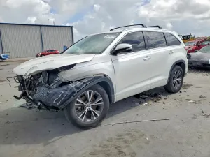 Toyota Highlander 3.5L 6 2016