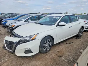 Nissan Altima 2.5L 4 2020