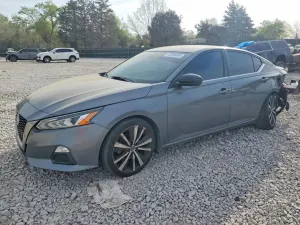 Nissan Altima 2.5L 4 2021