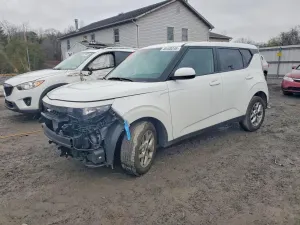 Kia Soul 2.0L 4 2024