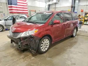 Toyota Sienna 3.5L 6 2011