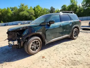 Nissan Pathfinder 3.5L 6 2025