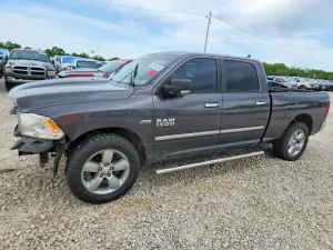 RAM 1500 5.7L 8 2015