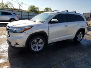 Toyota Highlander 3.5L 6 2015