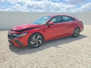 Hyundai Elantra 2.0L 4 2025