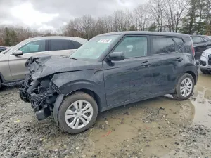 Kia Soul 2.0L 4 2023