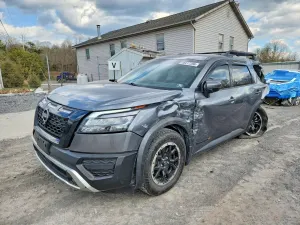 Nissan Pathfinder 3.5L 6 2024