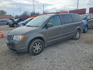 Chrysler Town & Country 3.8L 6 2010