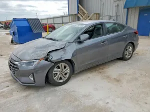 Hyundai Elantra 2.0L 4 2019